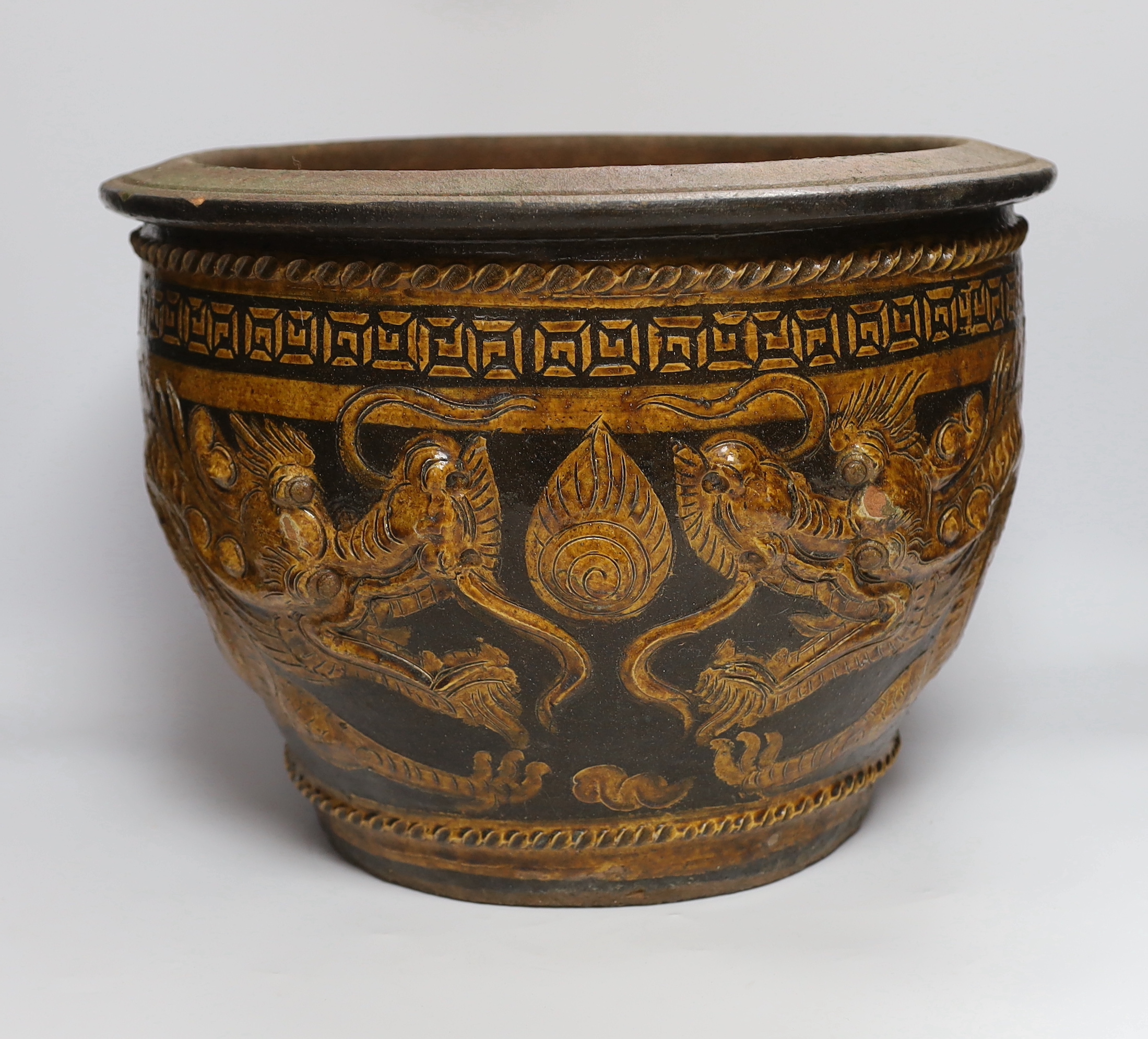 A large ‘dragon’ jardiniere, 32cm